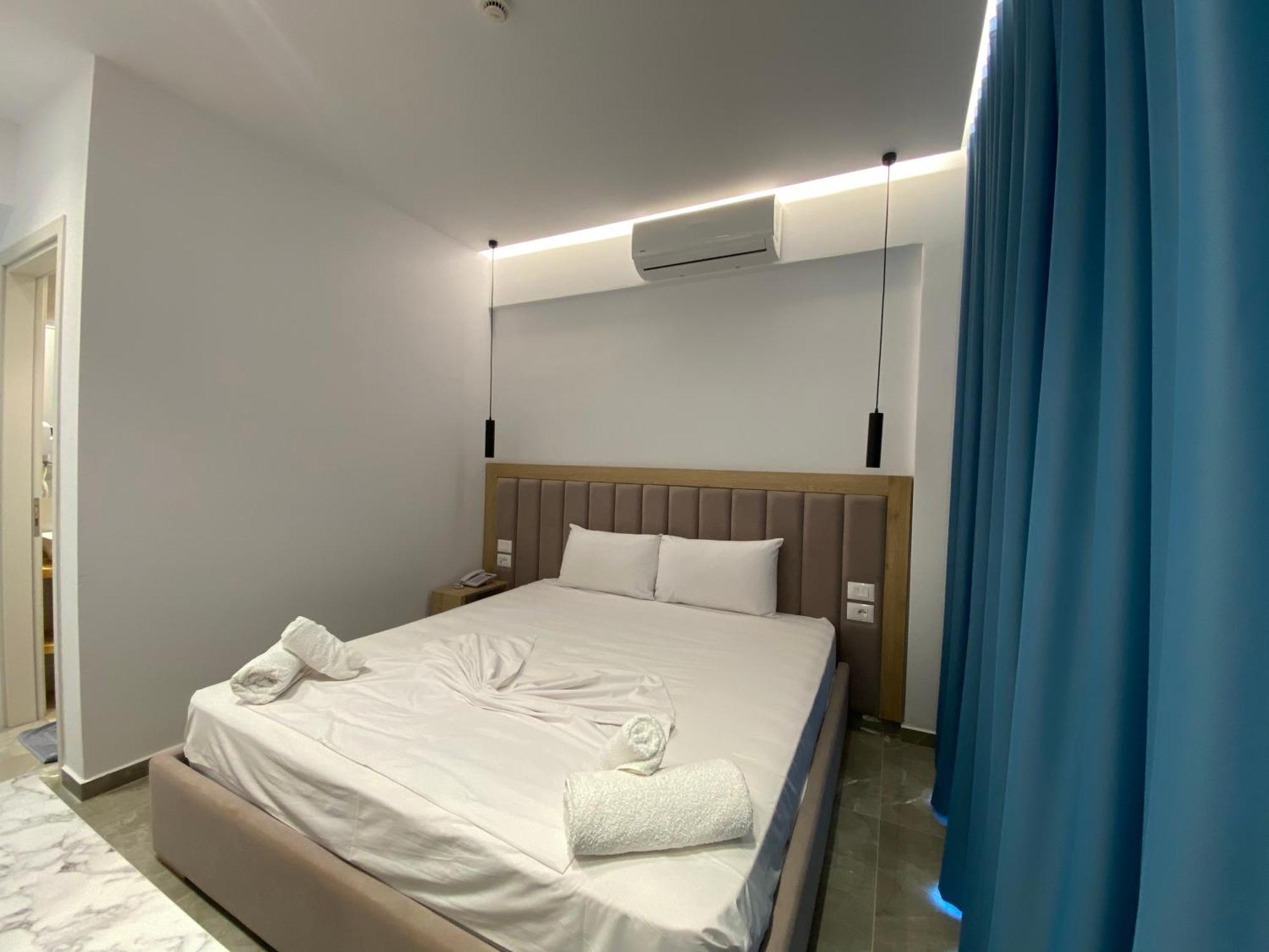 Monel Hotel Ксаміл Екстер'єр фото
