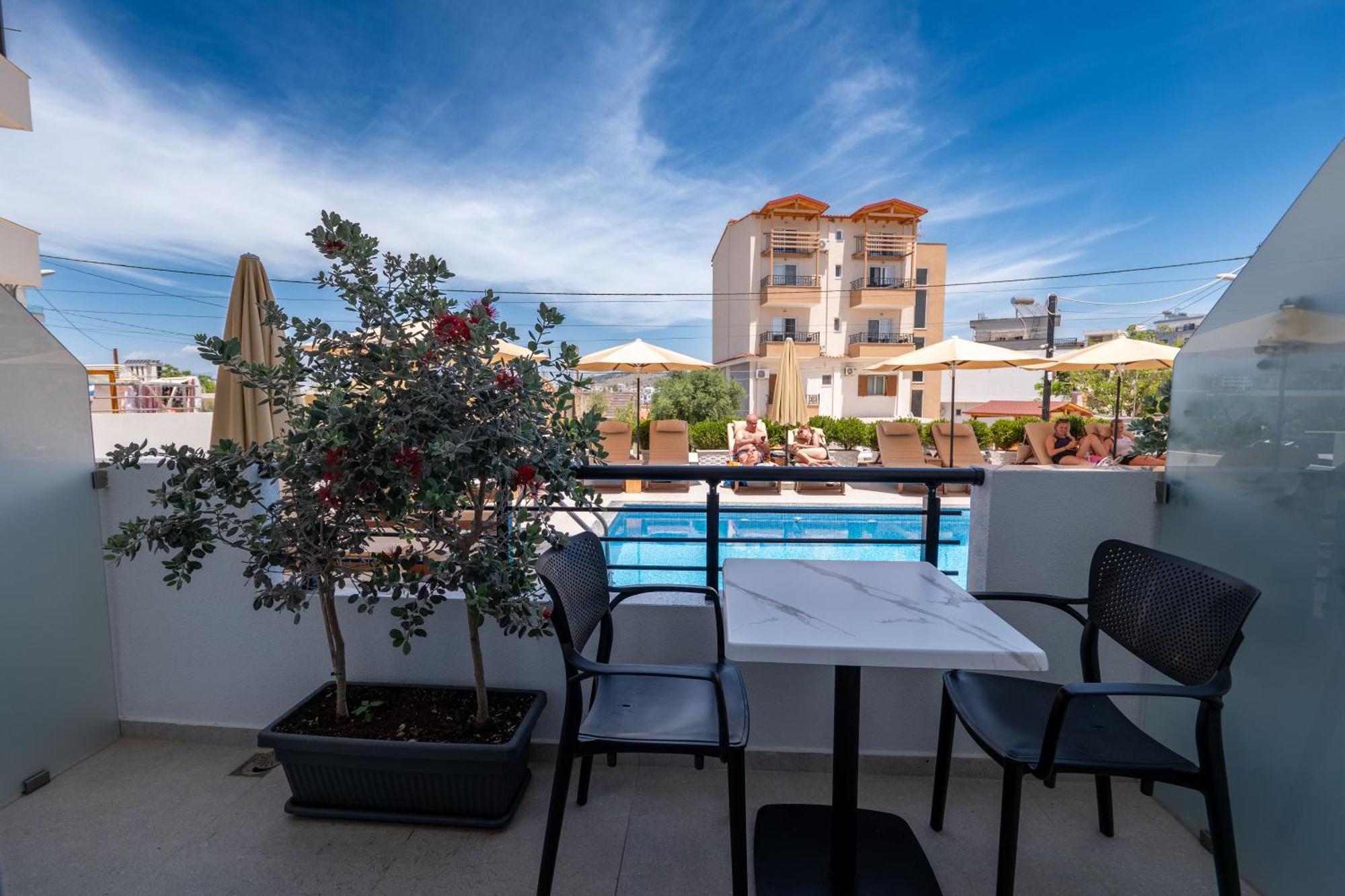 Monel Hotel Ксаміл Екстер'єр фото