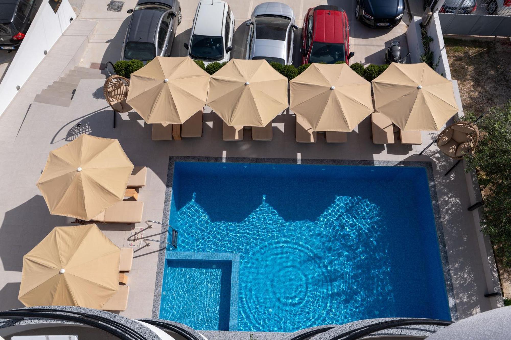 Monel Hotel Ксаміл Екстер'єр фото