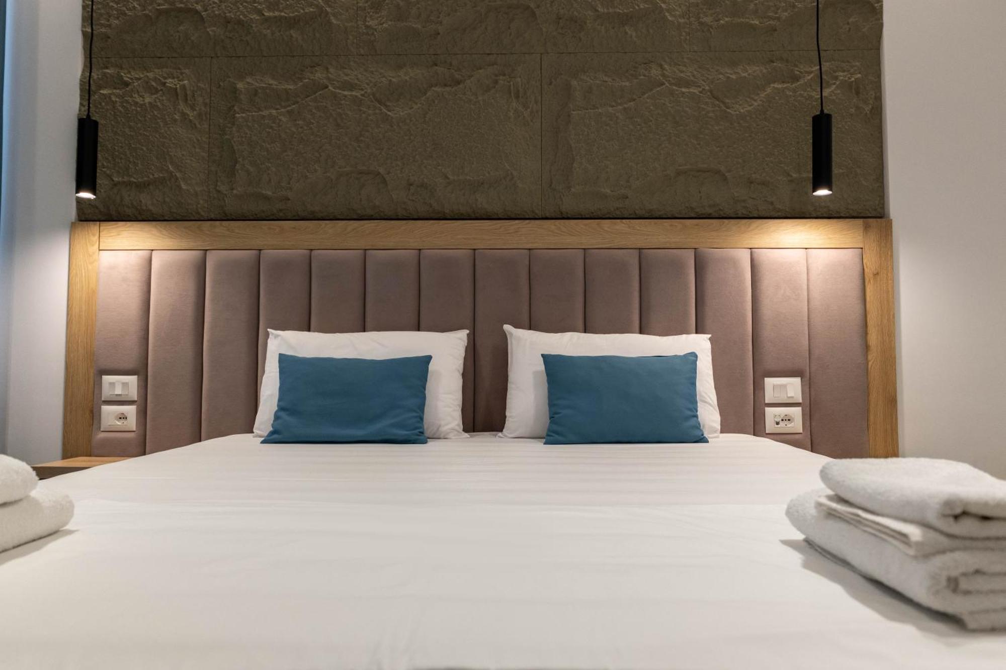 Monel Hotel Ксаміл Екстер'єр фото