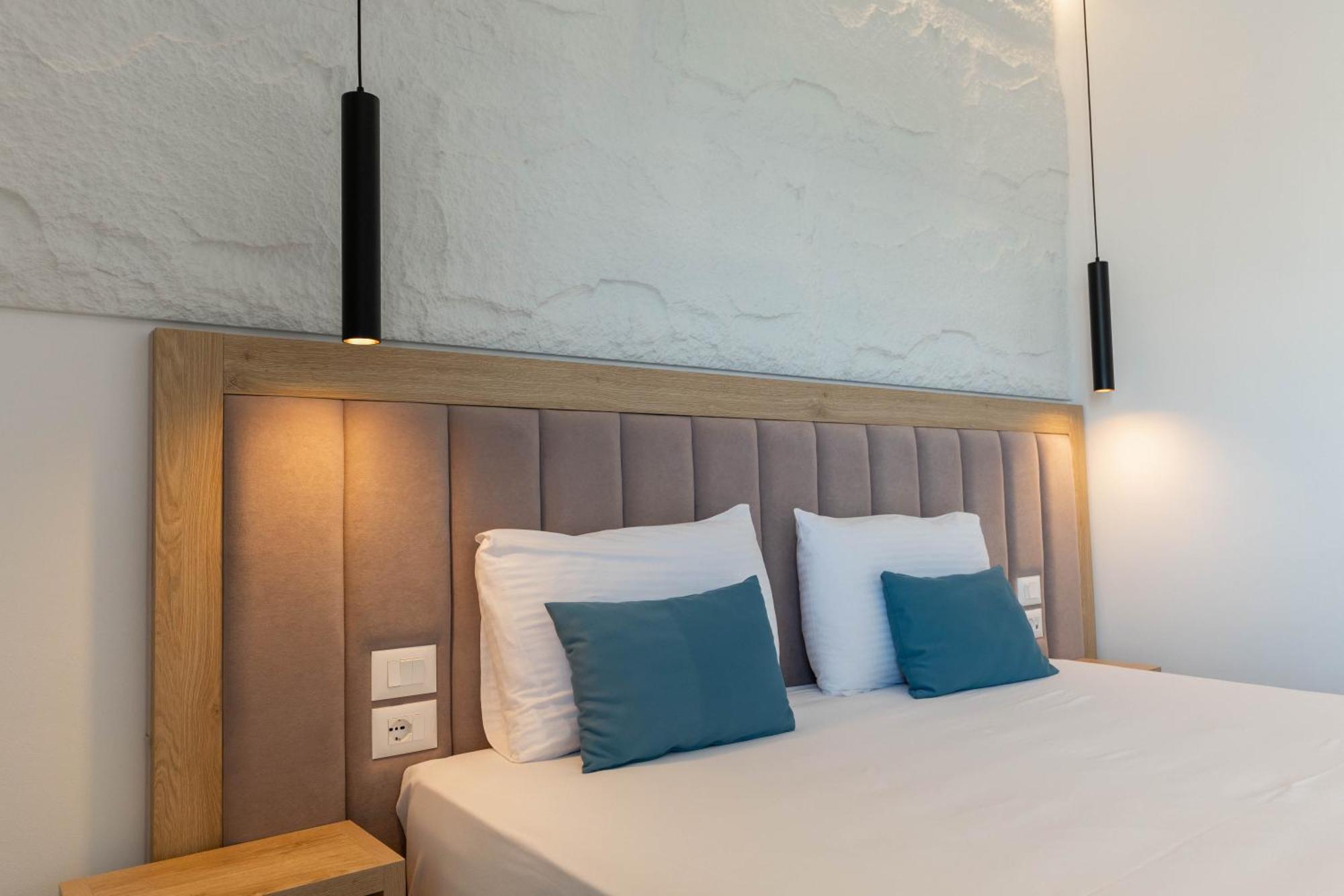 Monel Hotel Ксаміл Екстер'єр фото